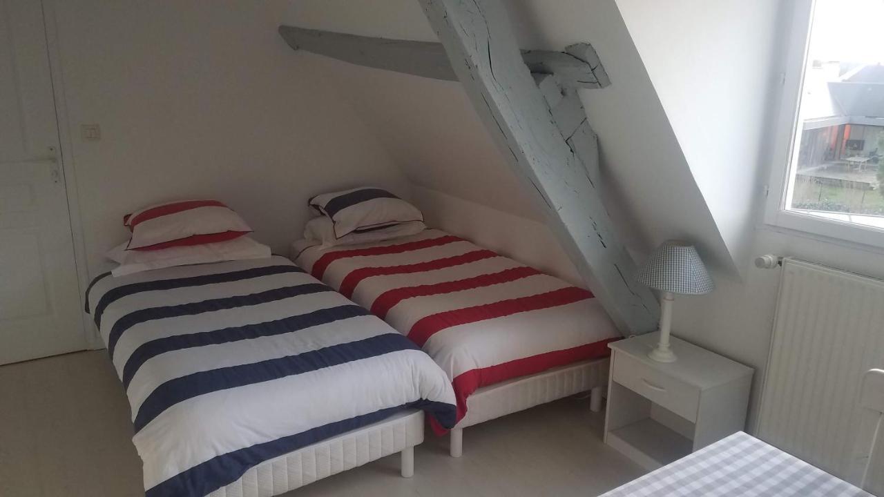 Manoir De L'As De Trefle Panzió Isneauville Kültér fotó