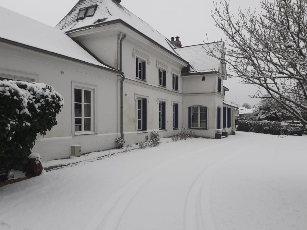 Manoir De L'As De Trefle Panzió Isneauville Kültér fotó